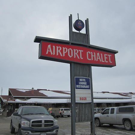 Airport Chalet Hotel Whitehorse Bagian luar foto