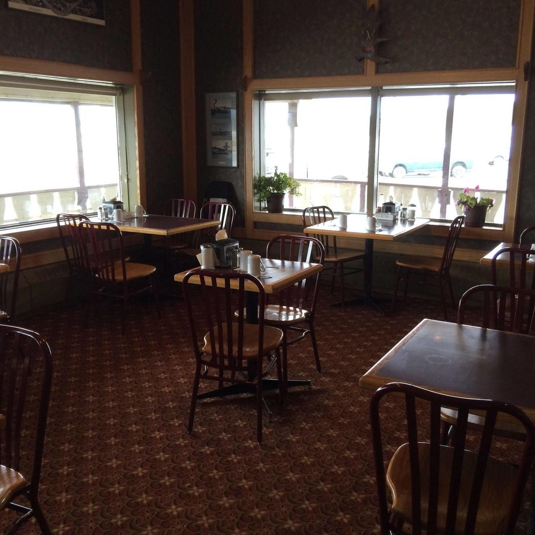 Airport Chalet Whitehorse Bagian luar foto